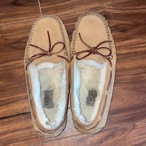 W’s Ugg Moccasins
